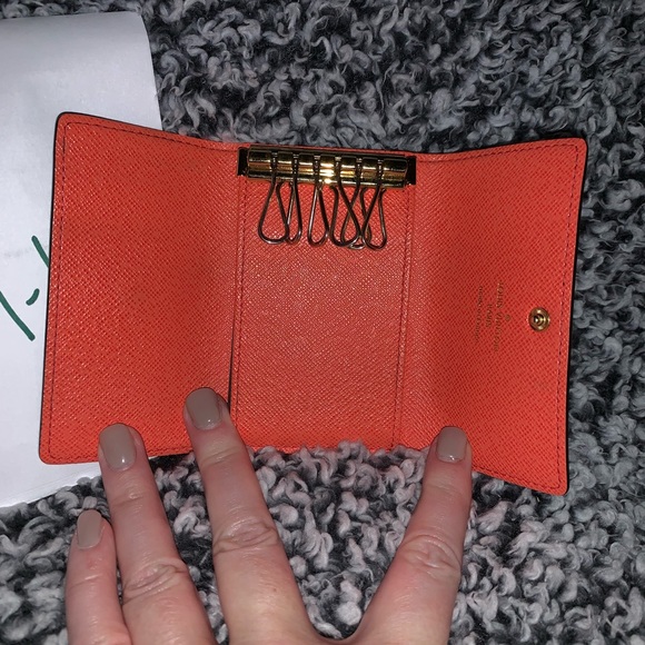 Louis Vuitton 6 Key Holder Poppy - Picture 3 of 8